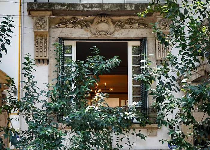 Nima Local House & Hotel