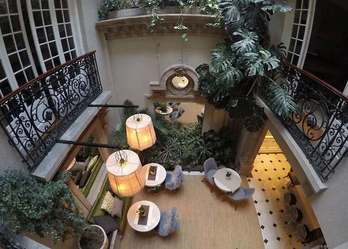Hotel Nima Local House &